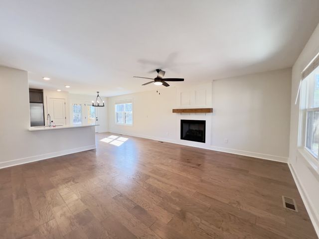 962 Belmont Rd, Clarksville, TN 37040