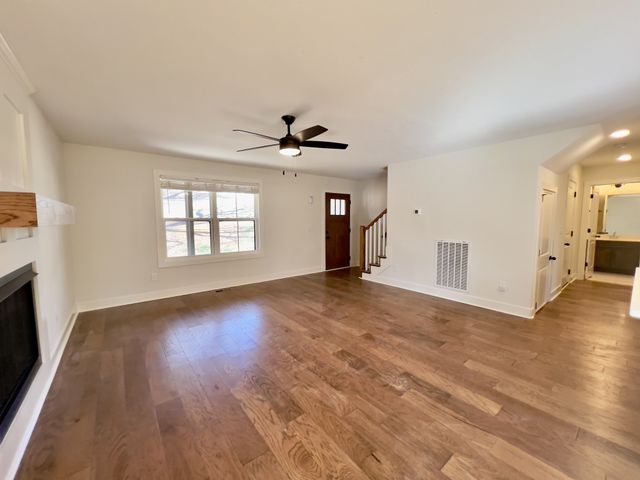 962 Belmont Rd, Clarksville, TN 37040
