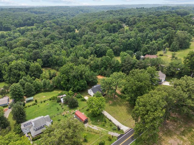 962 Belmont Rd, Clarksville, TN 37040