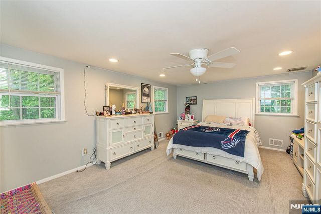 61 Heatherhill Lane, Woodcliff Lake, NJ 07677