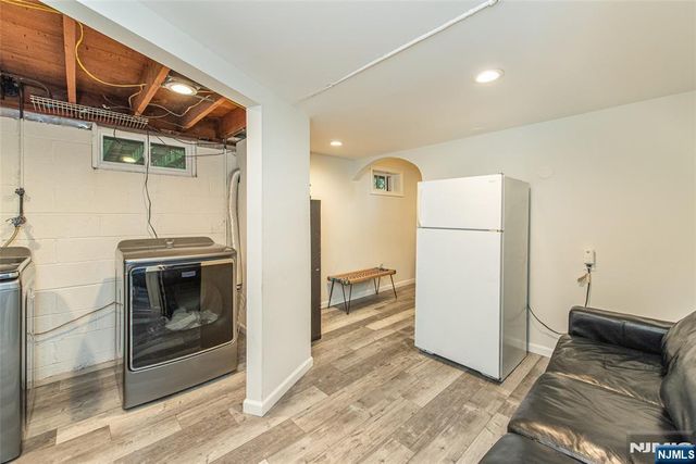 61 Heatherhill Lane, Woodcliff Lake, NJ 07677