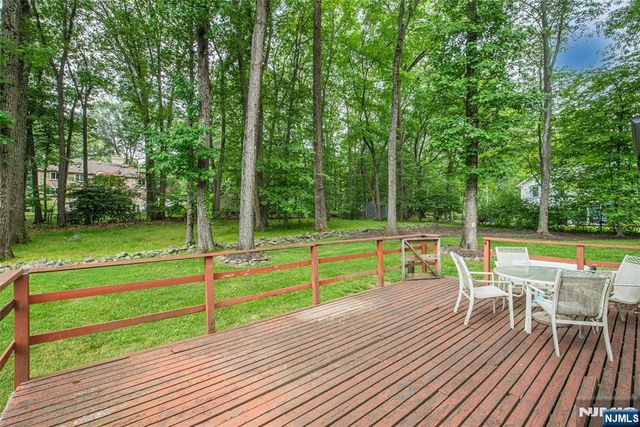 61 Heatherhill Lane, Woodcliff Lake, NJ 07677