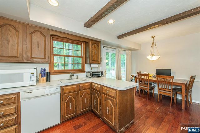 61 Heatherhill Lane, Woodcliff Lake, NJ 07677
