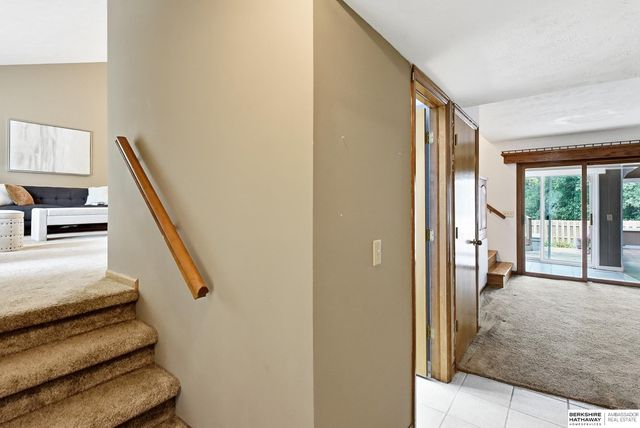 12826 Crown Point Avenue, Omaha, NE 68164