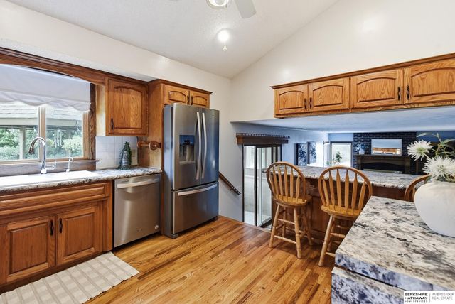 12826 Crown Point Avenue, Omaha, NE 68164