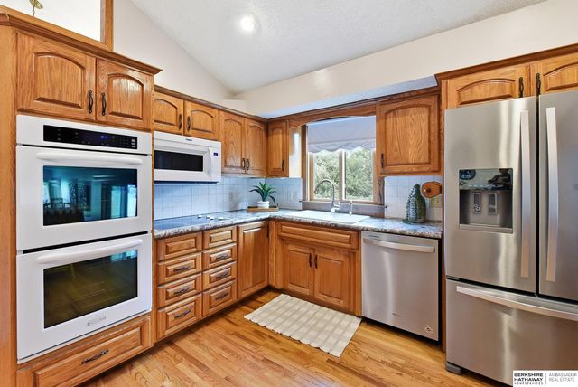 12826 Crown Point Avenue, Omaha, NE 68164