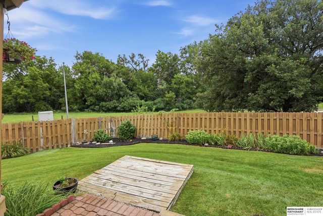 12826 Crown Point Avenue, Omaha, NE 68164