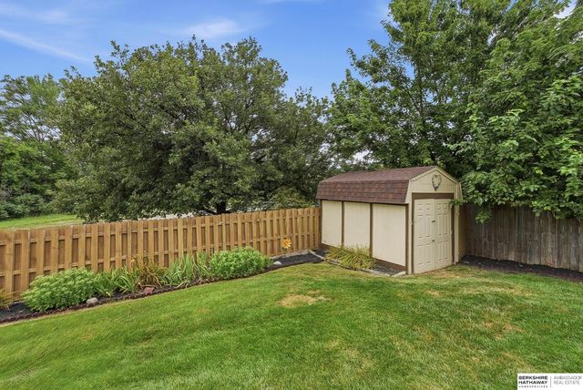 12826 Crown Point Avenue, Omaha, NE 68164