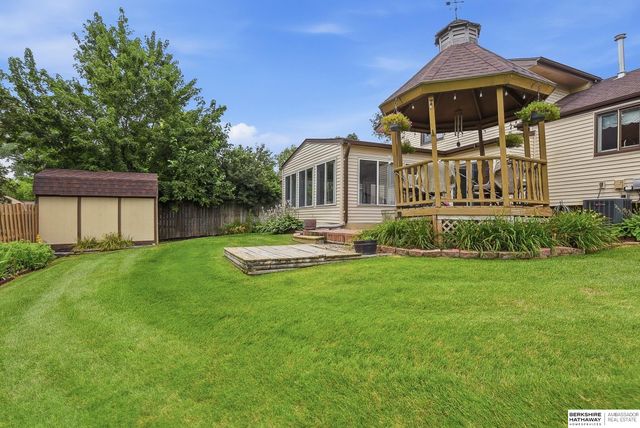 12826 Crown Point Avenue, Omaha, NE 68164