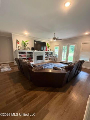 46 Fairview Trail, Byhalia, MS 38611