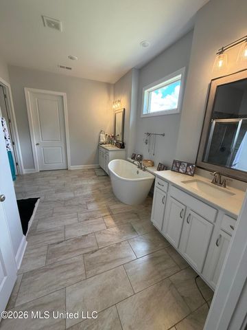 46 Fairview Trail, Byhalia, MS 38611