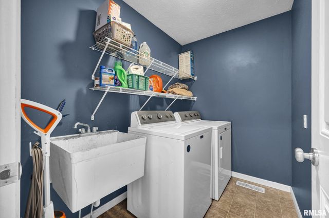 4502 E TERRACE Drive, Chillicothe, IL 61523