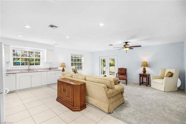 670 27th ST NW, Naples, FL 34120