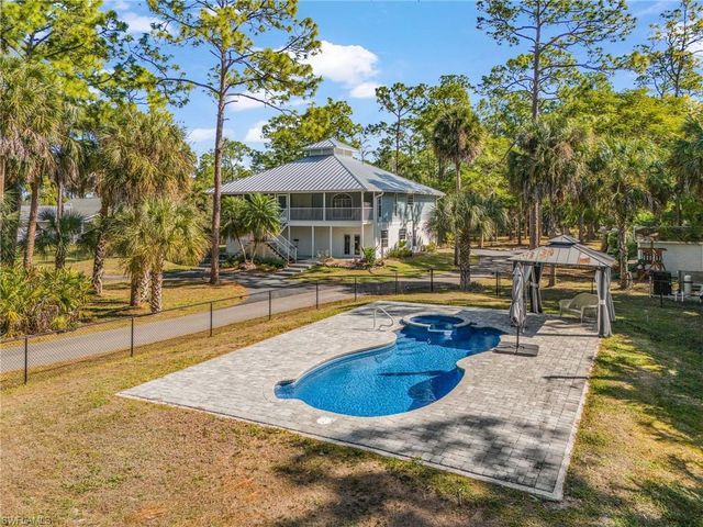 670 27th ST NW, Naples, FL 34120