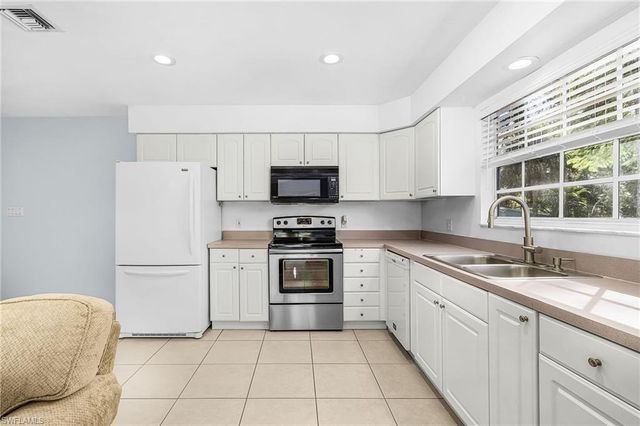 670 27th ST NW, Naples, FL 34120