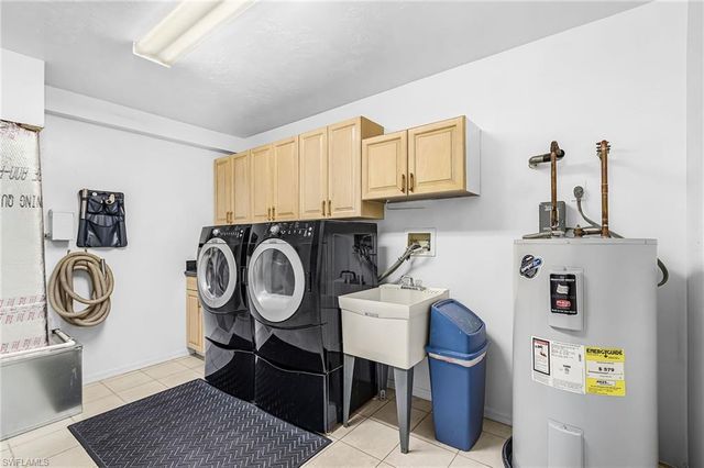 670 27th ST NW, Naples, FL 34120