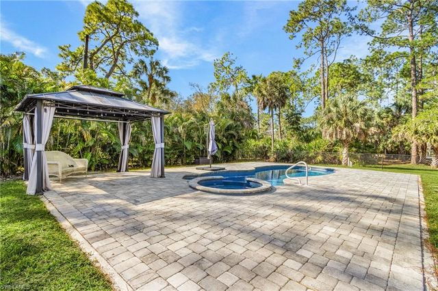 670 27th ST NW, Naples, FL 34120