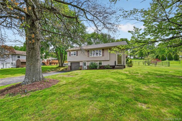 31 Monarch Drive, Newburgh, NY 12550