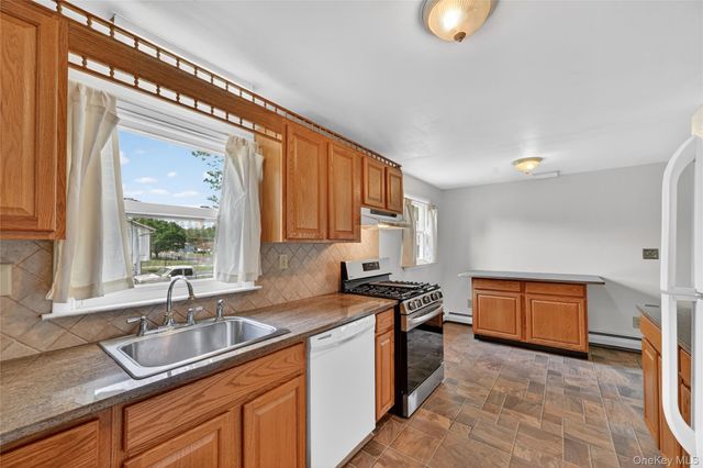 31 Monarch Drive, Newburgh, NY 12550