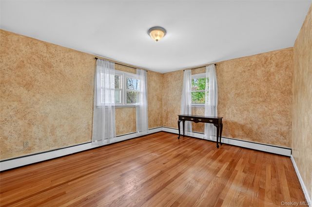 31 Monarch Drive, Newburgh, NY 12550