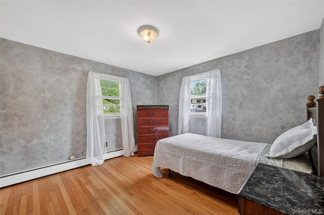 31 Monarch Drive, Newburgh, NY 12550