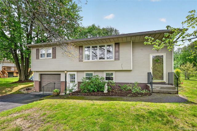 31 Monarch Drive, Newburgh, NY 12550