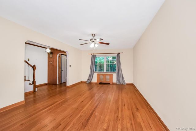 88 Parkway North, Yonkers, NY 10704