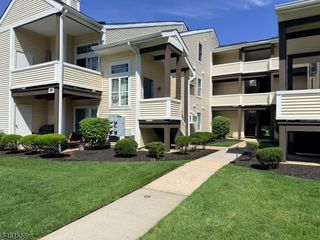 551 Clubhouse-4, Union Twp., NJ 07083
