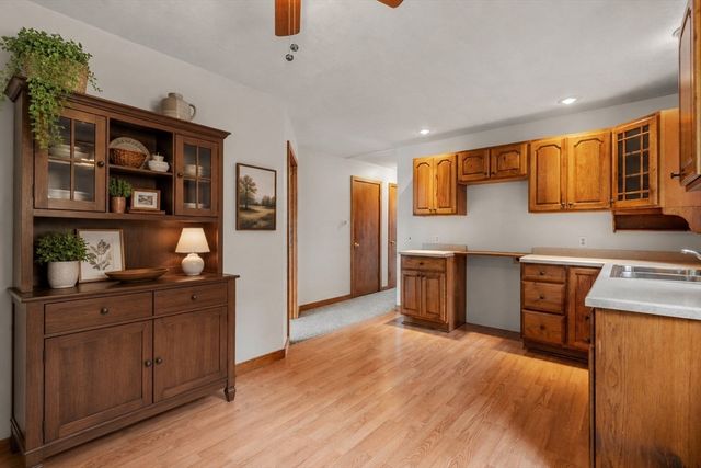 116 Kensington St, Agawam, MA 01030
