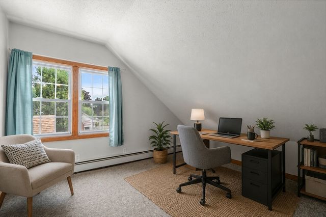 116 Kensington St, Agawam, MA 01030