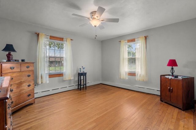 116 Kensington St, Agawam, MA 01030