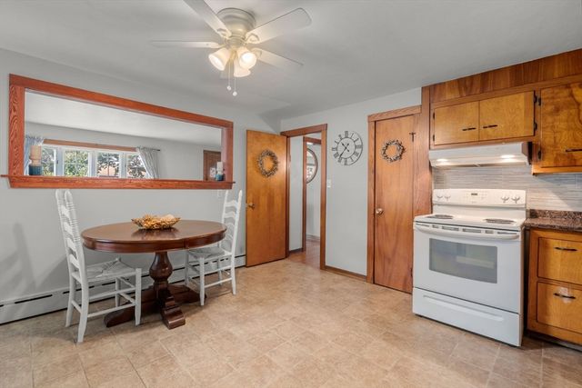 116 Kensington St, Agawam, MA 01030