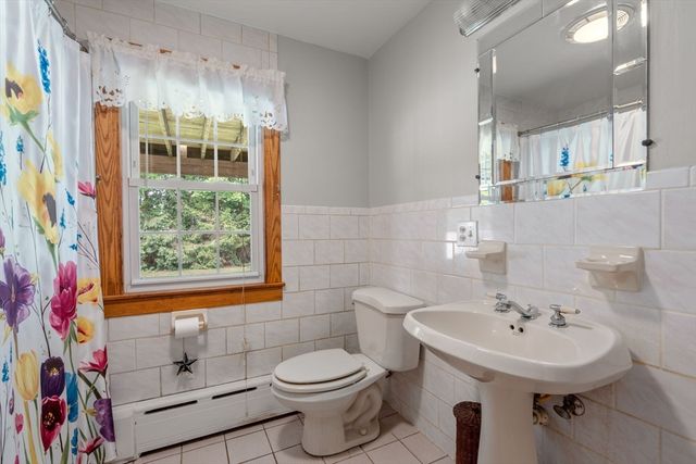 116 Kensington St, Agawam, MA 01030