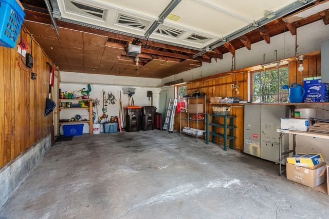 116 Kensington St, Agawam, MA 01030
