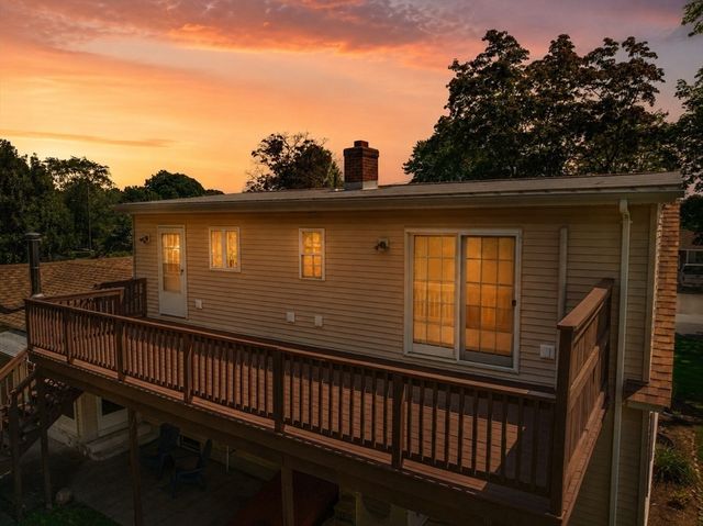 116 Kensington St, Agawam, MA 01030