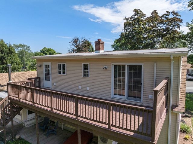 116 Kensington St, Agawam, MA 01030
