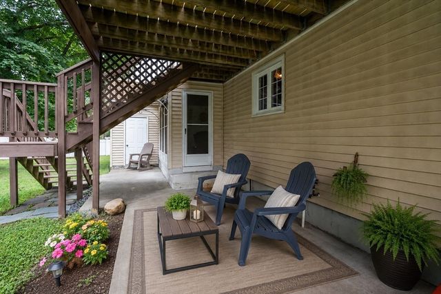 116 Kensington St, Agawam, MA 01030