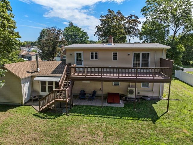 116 Kensington St, Agawam, MA 01030