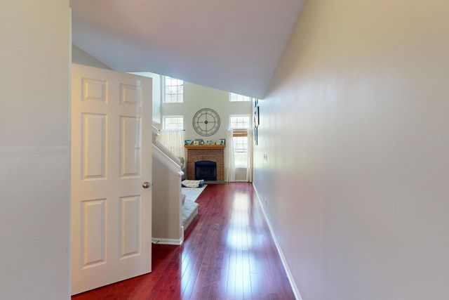2890 Ashling Court, Schaumburg, IL 60193