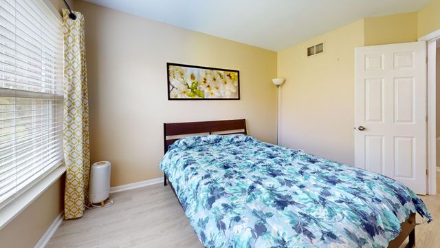 2890 Ashling Court, Schaumburg, IL 60193
