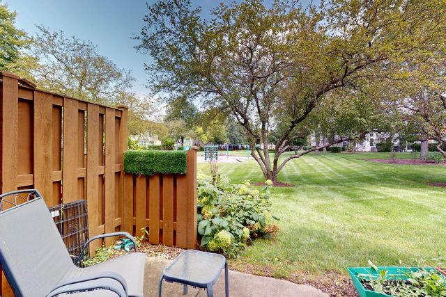 2890 Ashling Court, Schaumburg, IL 60193