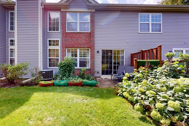 2890 Ashling Court, Schaumburg, IL 60193