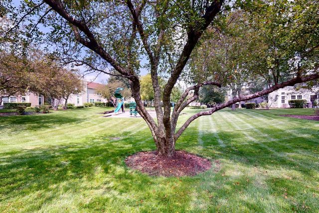 2890 Ashling Court, Schaumburg, IL 60193