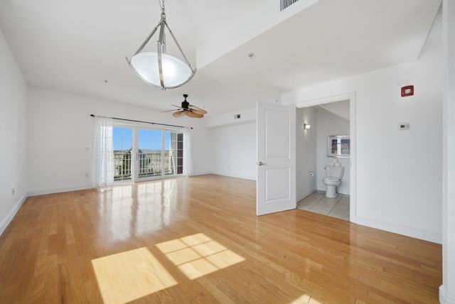 233 Beach Rd A11, Salisbury, MA 01952