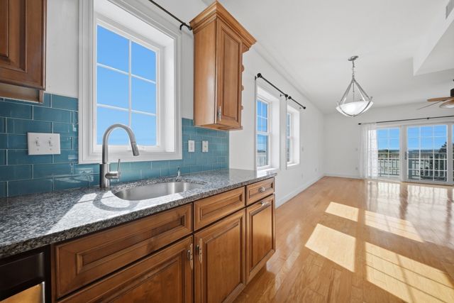 233 Beach Rd A11, Salisbury, MA 01952