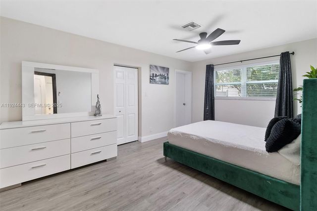 724 SW 4th Ct, Hallandale Beach, FL 33009