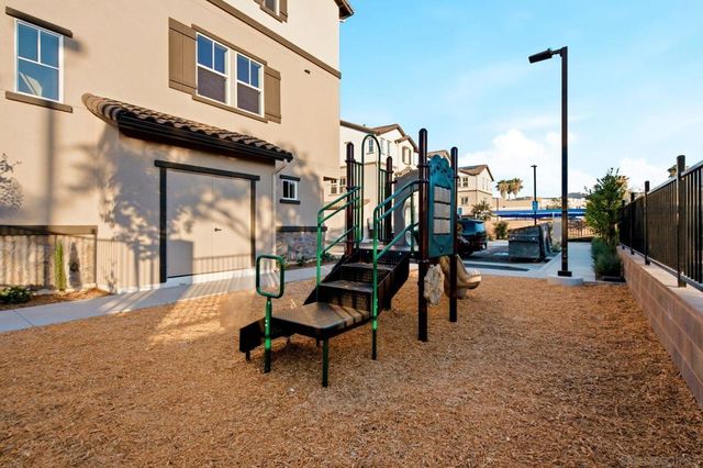 244 Pico Ave 15, San Marcos, CA 92069