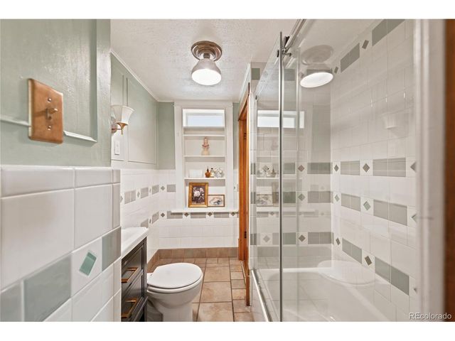 3025 Grove St, Denver, CO 80211