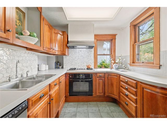 3025 Grove St, Denver, CO 80211