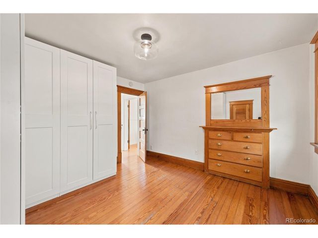 3025 Grove St, Denver, CO 80211